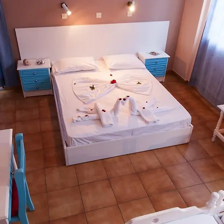 拿破仑公寓式酒店 2* 斯卡拉索提罗斯