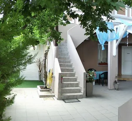 拿破仑公寓式酒店 2*